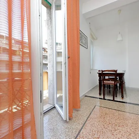 Silvano's In Apartment Rom